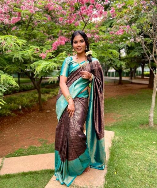Abhisarika Ensemble Sarees