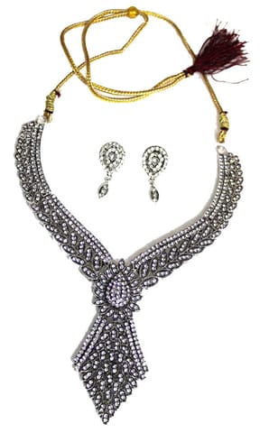 S L GOLD Arora Fancy design necklace N22