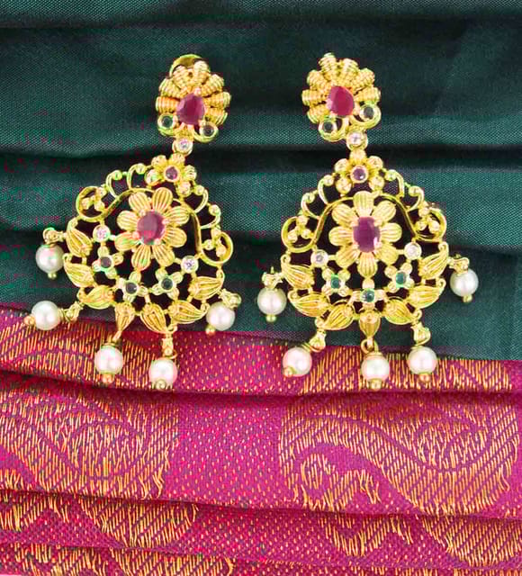 S L GOLD 1 Gram Micro Plated Flower Design Earring