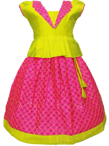 Girls Lehenga Choli / Pattu Pavadai Sri Coat