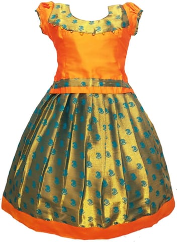 Girls Lehenga Choli / Pattu Pavadai Jacquard Neck2