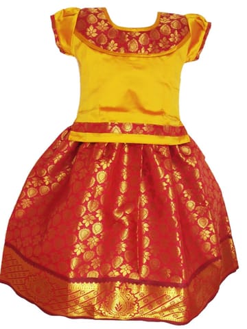 Girls Lehenga Choli / Pattu Pavadai Jacquard Neck