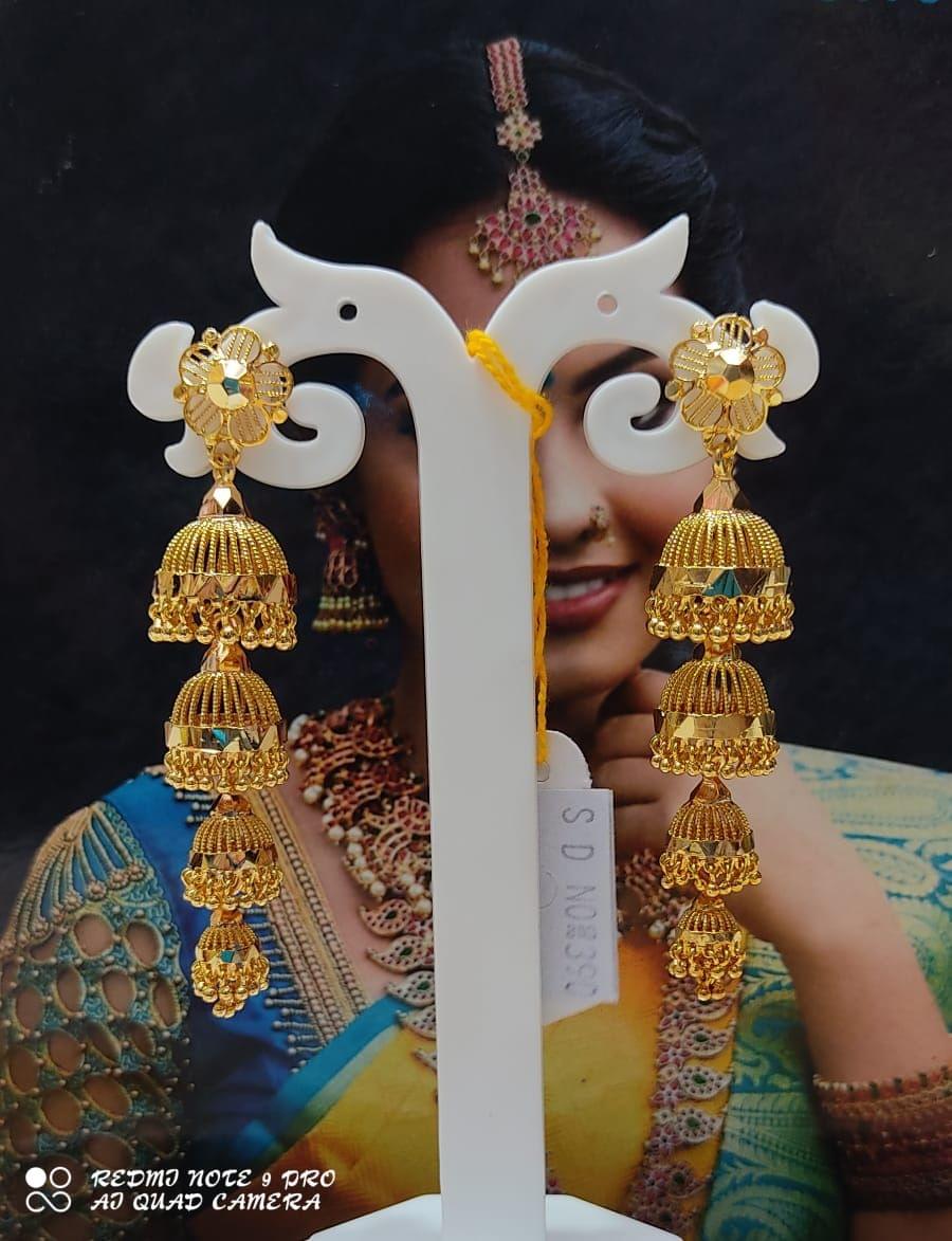 Beautiful Goldplated Stylist Earrings